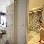 Oasis 9 *