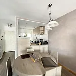 Oasis 9 Apartment