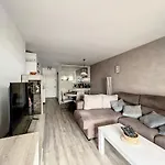 Oasis 9 Apartment