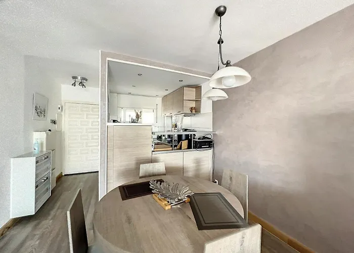 Oasis 9 Apartment
