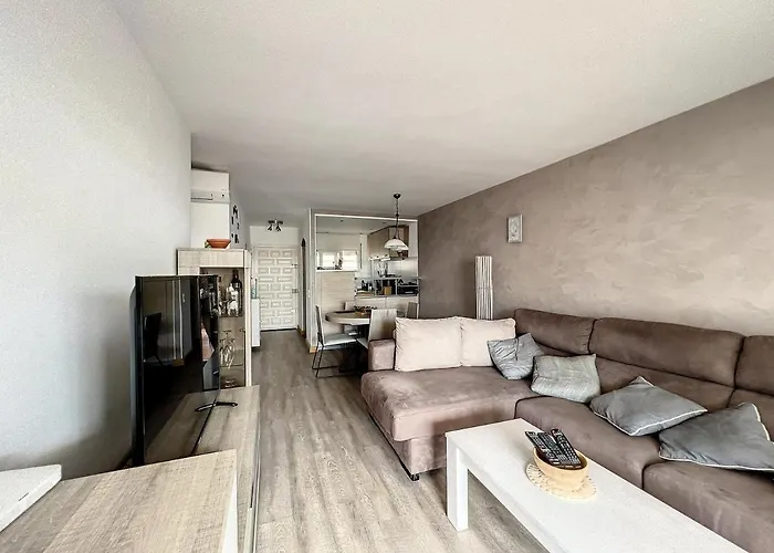Oasis 9 Apartment
