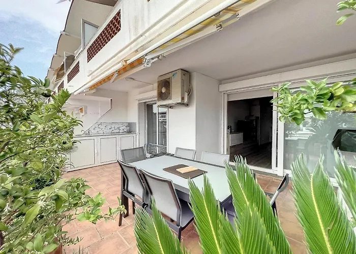 Oasis 9 * Ampuriabrava